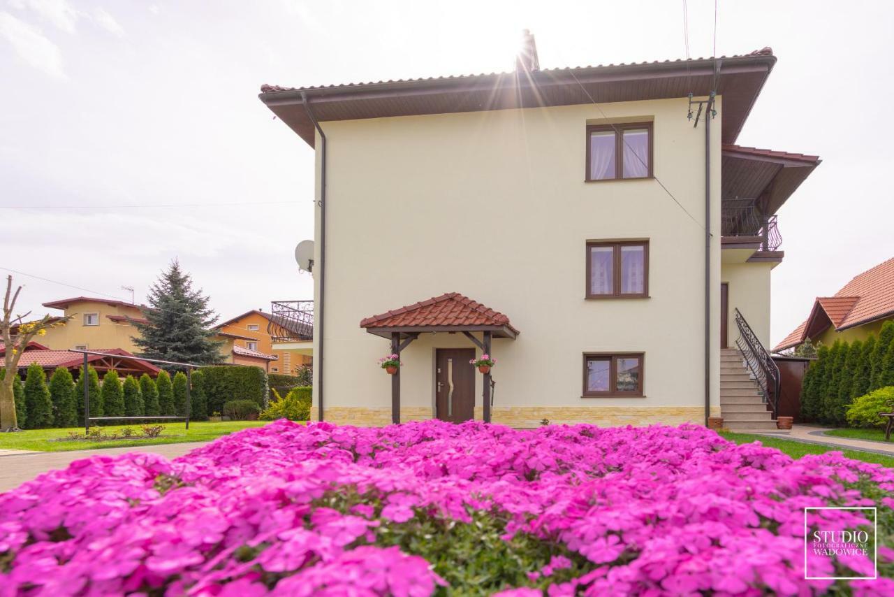 Viktoria Wadowice Apartment Exterior foto
